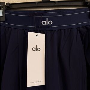 Alo Yoga Navy Blue Trouser Pants Women’s Medium